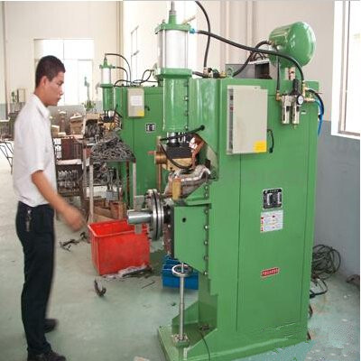 點(diǎn)焊機(jī)電壓不穩(wěn)可以加穩(wěn)壓器嗎 點(diǎn)焊機(jī)電壓不穩(wěn)可以加穩(wěn)壓器嗎